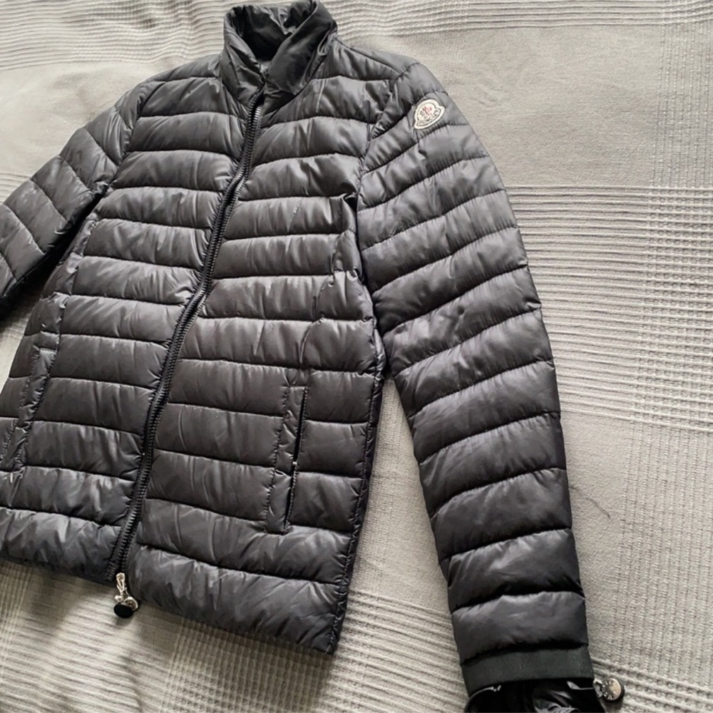 MONCLER 💯 authentic jacket size 0, stunning and elegant MONCLER jacket down❗️ - Picture 3 of 16